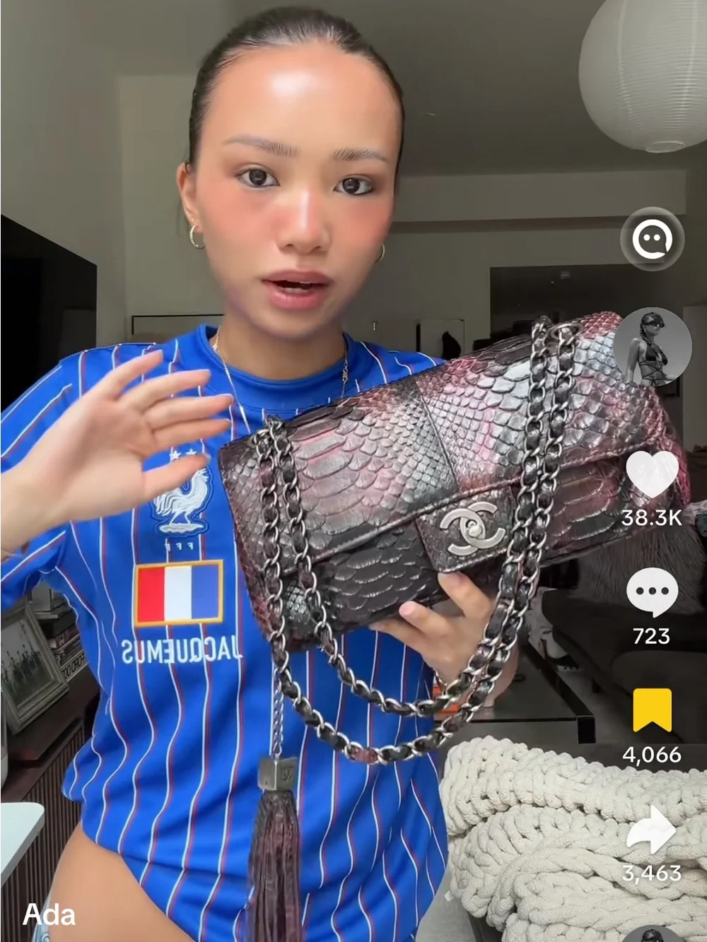 CHANEL am looking